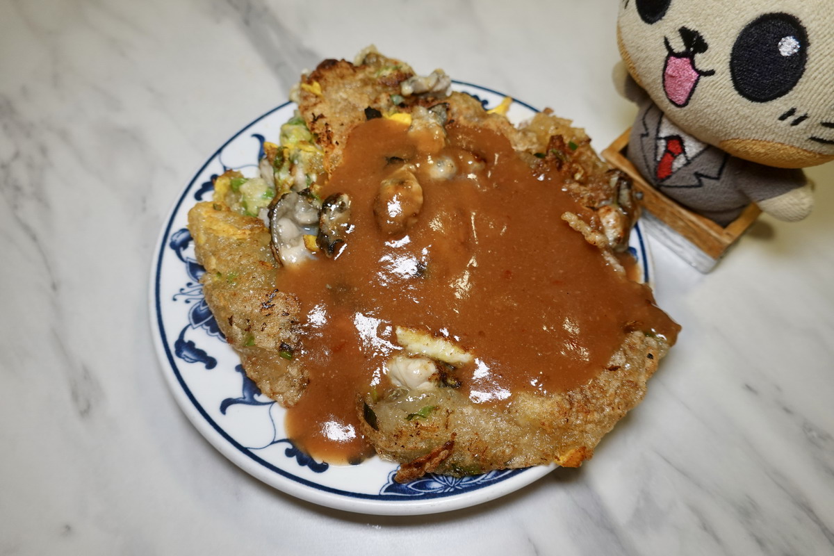 【台北寧夏夜市美食】賴雞蛋蚵仔煎 2026：蚵仔煎價錢天花板，寧夏夜市昔日排隊霸主，小吃店卻是餐館的價錢，漲價跑第一 7480