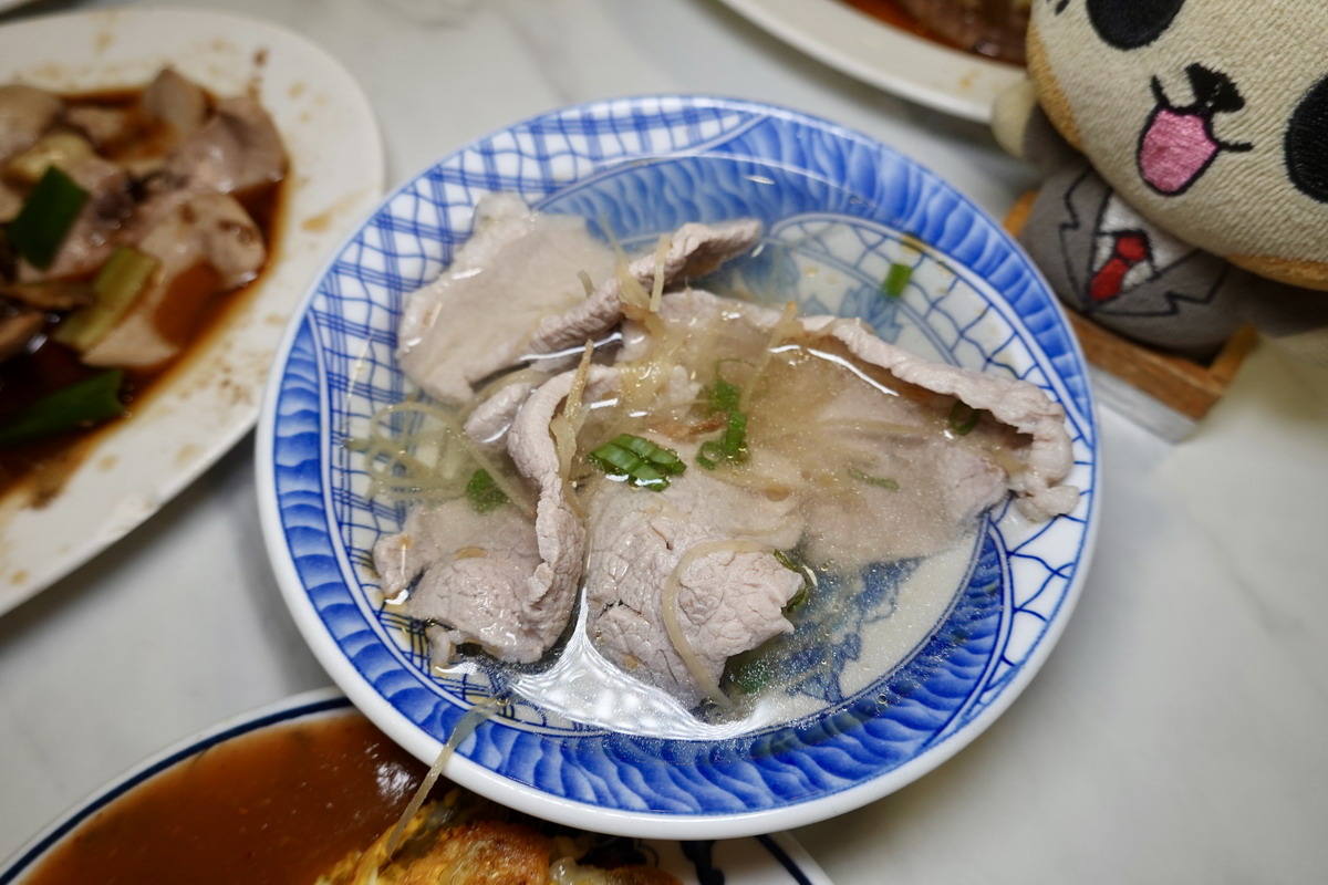 【台北寧夏夜市美食】賴雞蛋蚵仔煎 2026：蚵仔煎價錢天花板，寧夏夜市昔日排隊霸主，小吃店卻是餐館的價錢，漲價跑第一 7480