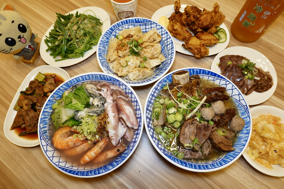 【台北科技大樓站美食】一三六食品商行 2026：痛風海鮮麵和牛肉麵都太狂啦，CP超值勝地，136海鮮麵開新分店 7358