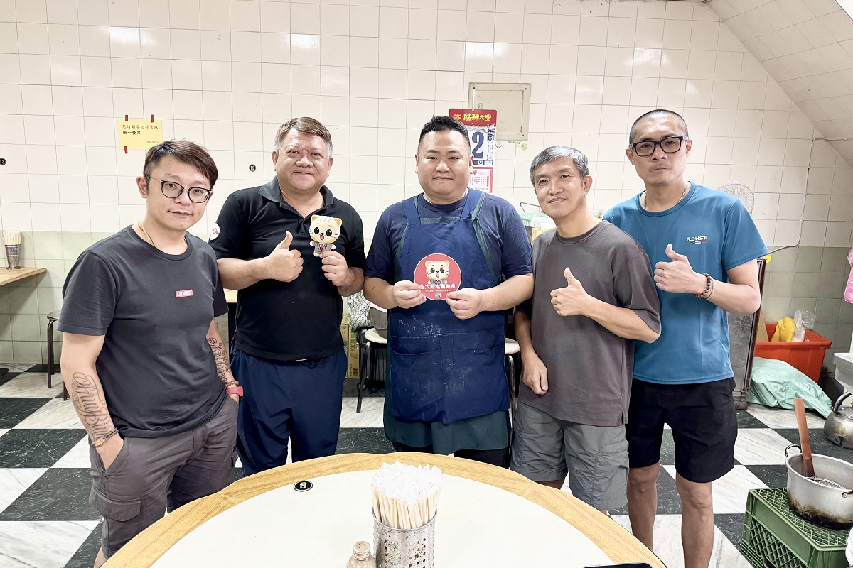 【台北龍山寺站美食】周記肉粥店 2025:台北三大台式紅燒肉之一,萬華剝皮寮美食地標,70年肉粥老店,在地人的台式早餐 6975 【台北龍山寺站美食】周記肉粥店 2025:台北三大台式紅燒肉之一,萬華剝皮寮美食地標,70年肉粥老店,在地人的台式早餐 6975