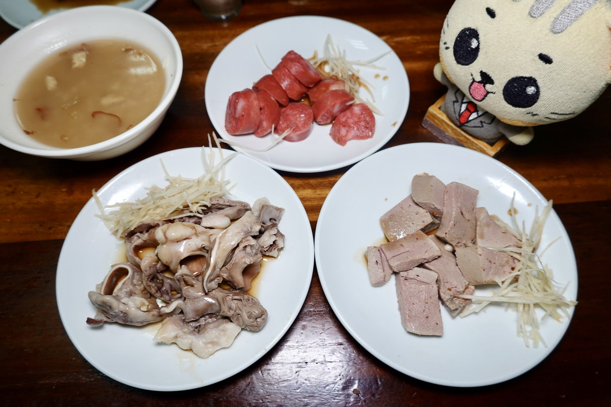 【台北龍山寺站美食】周記肉粥店 2025:台北三大台式紅燒肉之一,萬華剝皮寮美食地標,70年肉粥老店,在地人的台式早餐 6975 【台北龍山寺站美食】周記肉粥店 2025:台北三大台式紅燒肉之一,萬華剝皮寮美食地標,70年肉粥老店,在地人的台式早餐 6975
