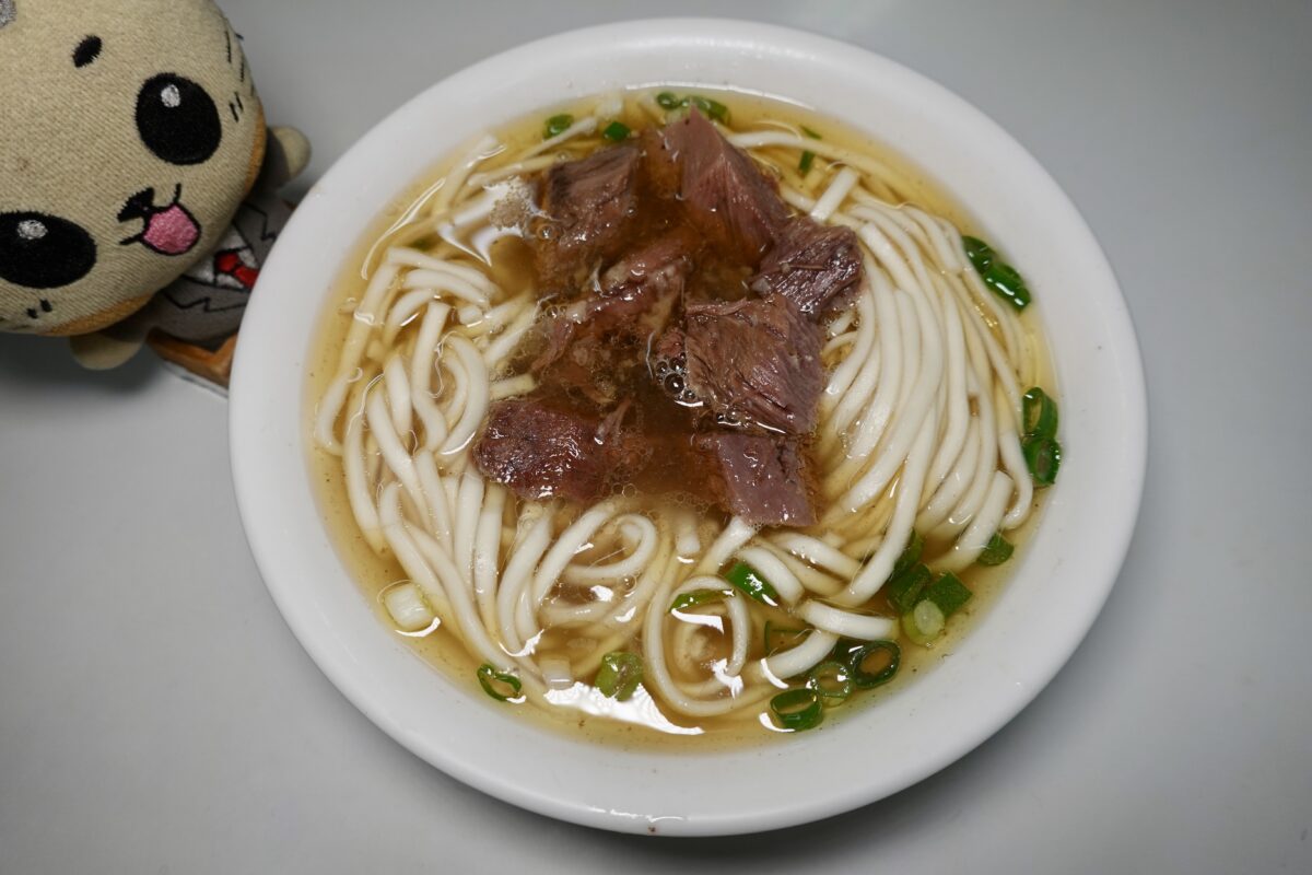 【台北西門站美食】桃源街老王記牛肉麵 2026：被颱風吹掉招牌的牛肉麵老店，1956年創業，正宗桃源街牛肉麵，觀光客愛店 7473