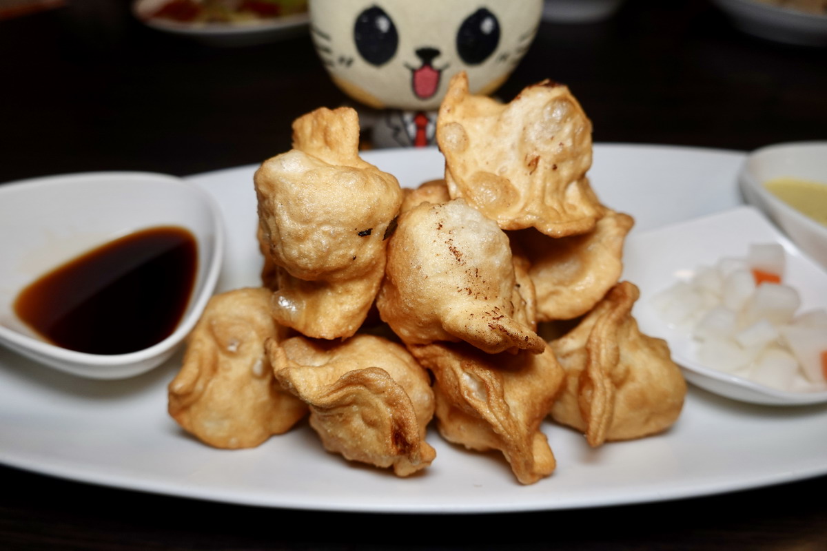 【台北永春站美食】無敵水餃 2025：炸水餃爆汁好吃，還有酸菜鍋、搶鍋麵及私房功夫菜（有售冷凍食品）7011