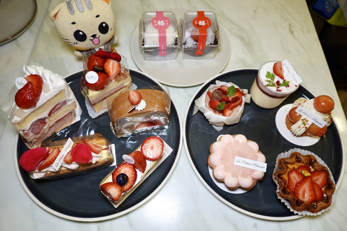 即時熱門文章：【台北信義安和站美食】法朋烘焙甜點坊 Le Ruban Pâtisserie：甜點界的香奈兒，草莓季少女心大噴發！蛋黃酥是名物，還有必吃大福，甜點控的天堂樂園 7166