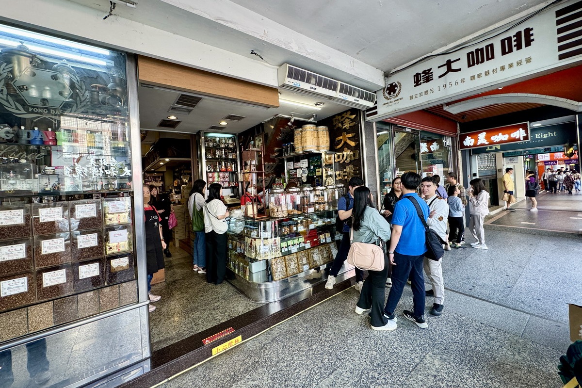 【懶人包】貓大爺板南線美食特輯 1：西門町美食 2025（中華路以西，42篇），連結數世代的繁華，美食超級戰區 6830