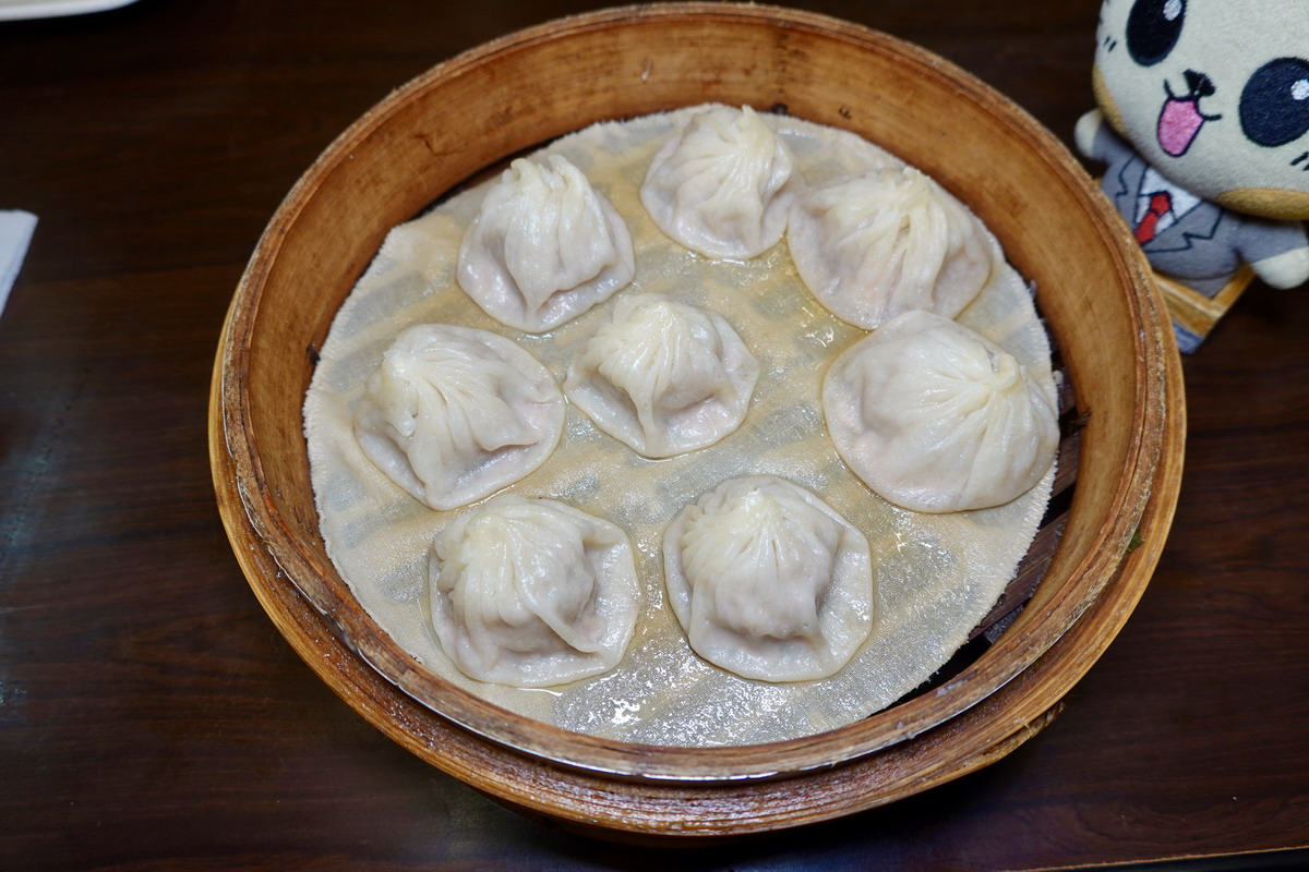 【台北六張犁站美食】明月湯包 2026:小籠湯包名店與鍋貼,曾經是日劇《旅館花嫁》拍攝地點,是日本觀光客愛店 7457 【台北六張犁站美食】明月湯包 2026:小籠湯包名店與鍋貼,曾經是日劇《旅館花嫁》拍攝地點,是日本觀光客愛店 7457