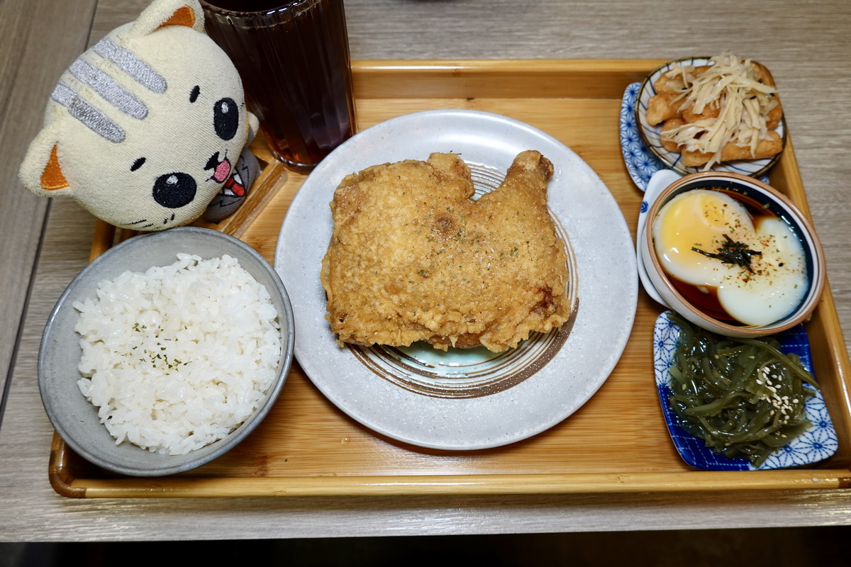 【台北行天宮站美食】蔚稻食堂 2025：炒飯配厚片炸豬排+炸大雞腿，隱藏在小巷內的高顏值文青風日式定食店 6990