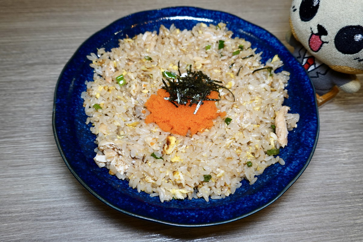 【台北行天宮站美食】蔚稻食堂 2025：炒飯配厚片炸豬排+炸大雞腿，隱藏在小巷內的高顏值文青風日式定食店 6990