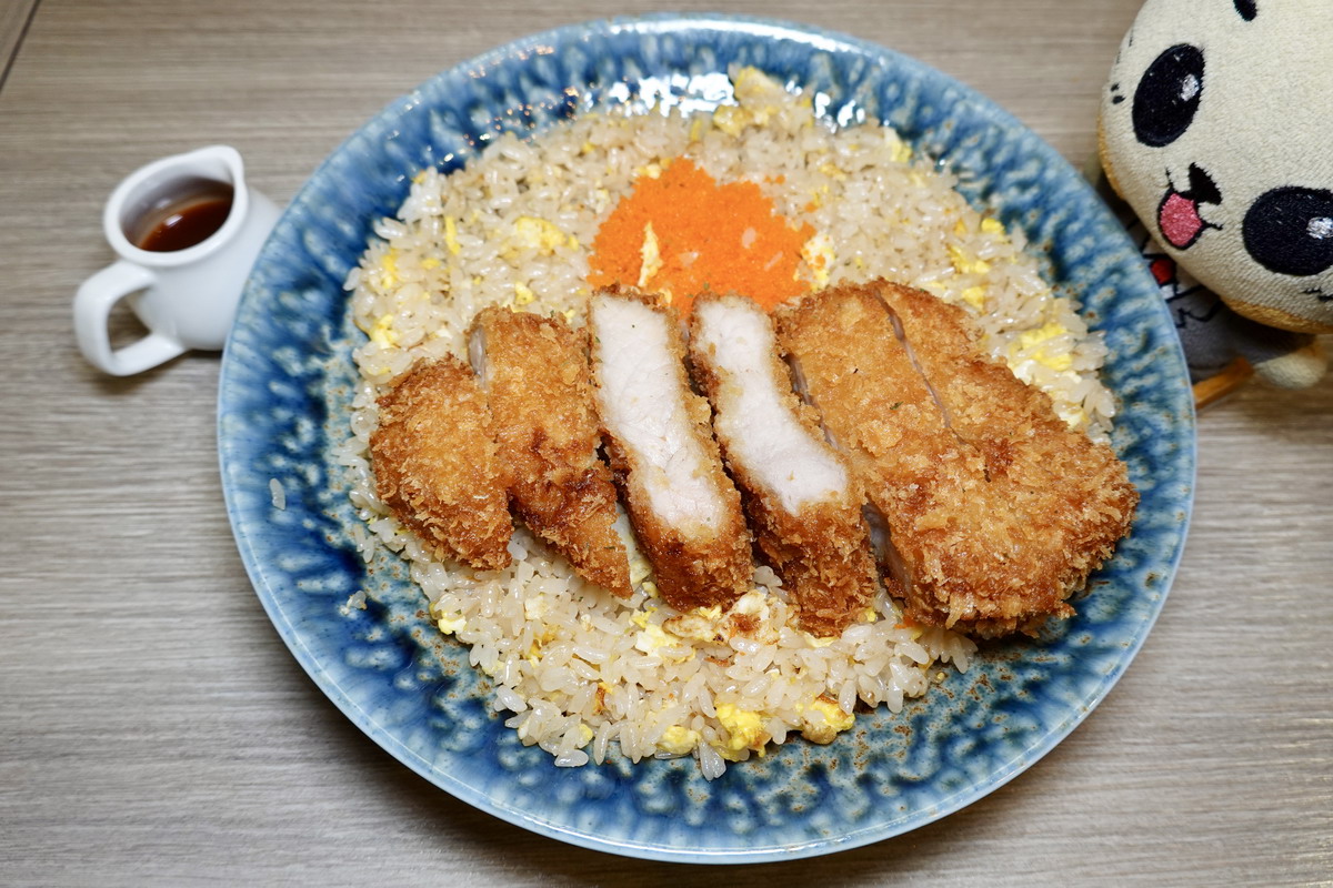 網站近期文章：【台北行天宮站美食】蔚稻食堂 2025：炒飯配厚片炸豬排+炸大雞腿，隱藏在小巷內的高顏值文青風日式定食店 6990