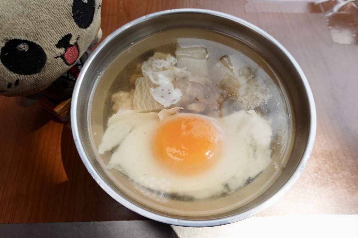 【台北大橋頭站美食】阿蘭大鼎魩仔魚炒飯 2026：魩仔魚炒飯配一碗蝦仁蛋包湯，就是大稻埕慈聖宮前的懷舊台灣味 7328