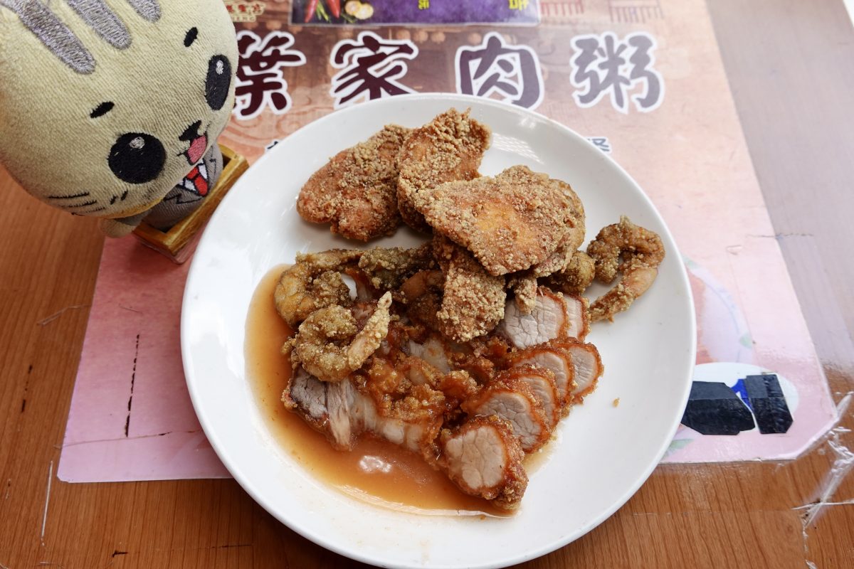 【台北大橋頭站美食】葉家肉粥 2026：大稻埕慈聖宮懷舊肉粥與炸物，韓國《黑白大廚》白種元推薦 7329