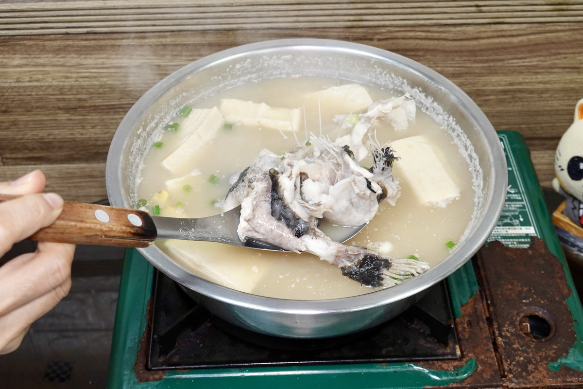 【台北南京復興站美食】小張龜山島現撈海產店 2025:遼寧街夜市現撈特色海鮮的魅力,連日本米其林三星名廚神田裕行也喜歡 6977 【台北南京復興站美食】小張龜山島現撈海產店 2025:遼寧街夜市現撈特色海鮮的魅力,連日本米其林三星名廚神田裕行也喜歡 6977