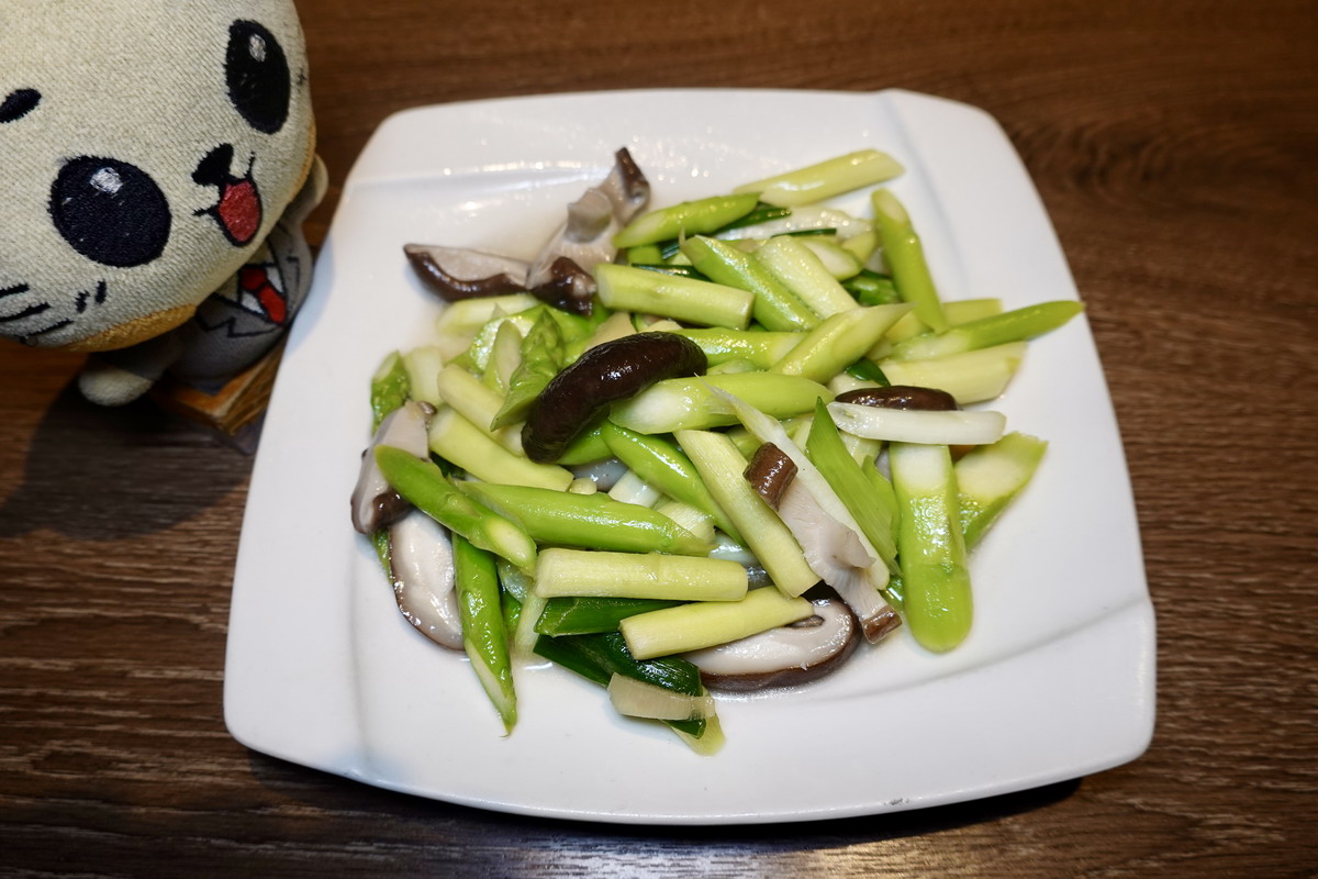 【台北南京復興站美食】廚房客家美食 2025:「輝達」黃仁勳帶家人一起用餐,20年家常風味客家小館,有商業午餐 7009 【台北南京復興站美食】廚房客家美食 2025:「輝達」黃仁勳帶家人一起用餐,20年家常風味客家小館,有商業午餐 7009