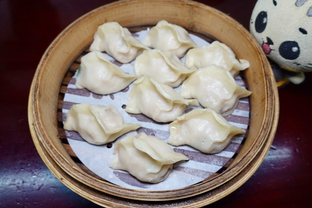 網站近期文章：【台北忠孝敦化站美食】頂好紫琳蒸餃館 2025：東區頂好名店城美食街第一排隊老店，蒸餃、鍋貼必吃，還有牛肉蛋花湯 7069