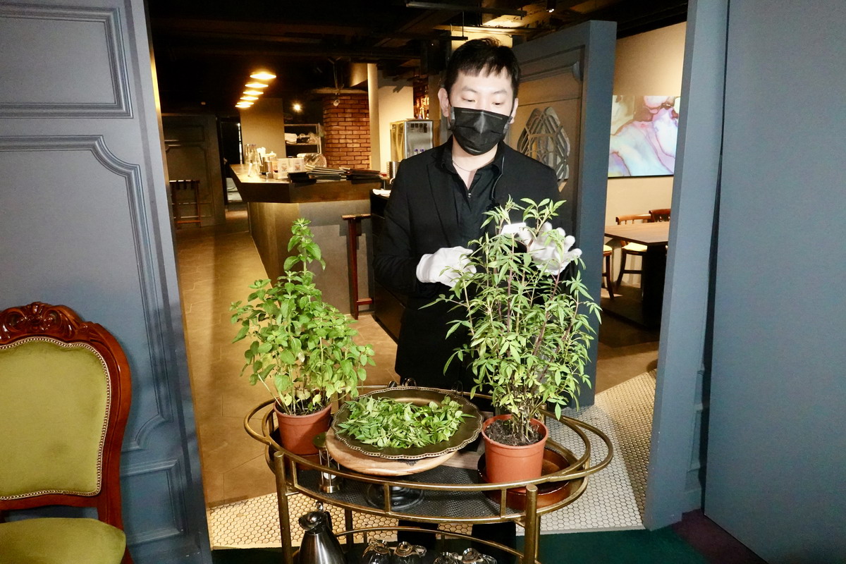 【台北忠孝敦化站美食】叁酒弍沏忠孝寓所3927：每道菜都很好拍照，米其林入選不意外，當代創意台菜，浮誇呈盤、菜色美味、價錢不貴，全包廂式餐廳 6470