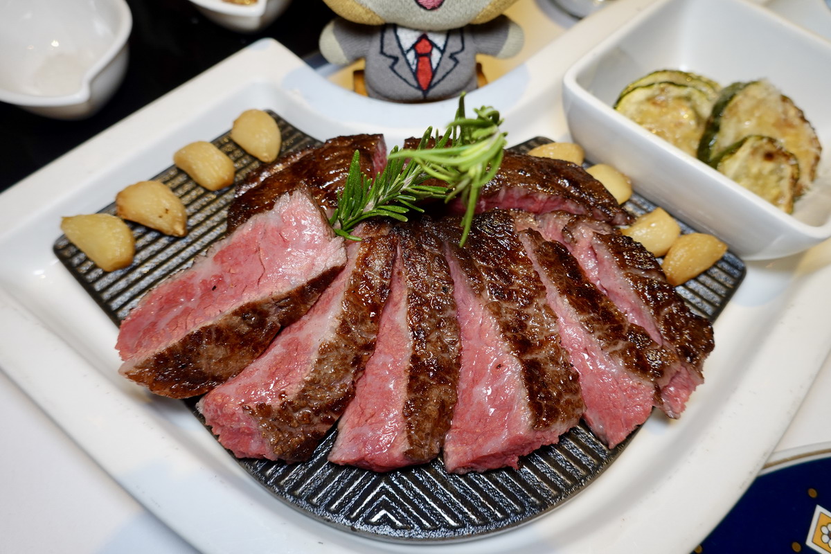 【台北中山國小站美食】歐華酒店地中海牛排館 2025:此排只應天上有!濕式熟成牛排外酥內嫩、肉汁香甜,酥炸軟殼蟹也是一絕 6890 【台北中山國小站美食】歐華酒店地中海牛排館 2025:此排只應天上有!濕式熟成牛排外酥內嫩、肉汁香甜,酥炸軟殼蟹也是一絕 6890