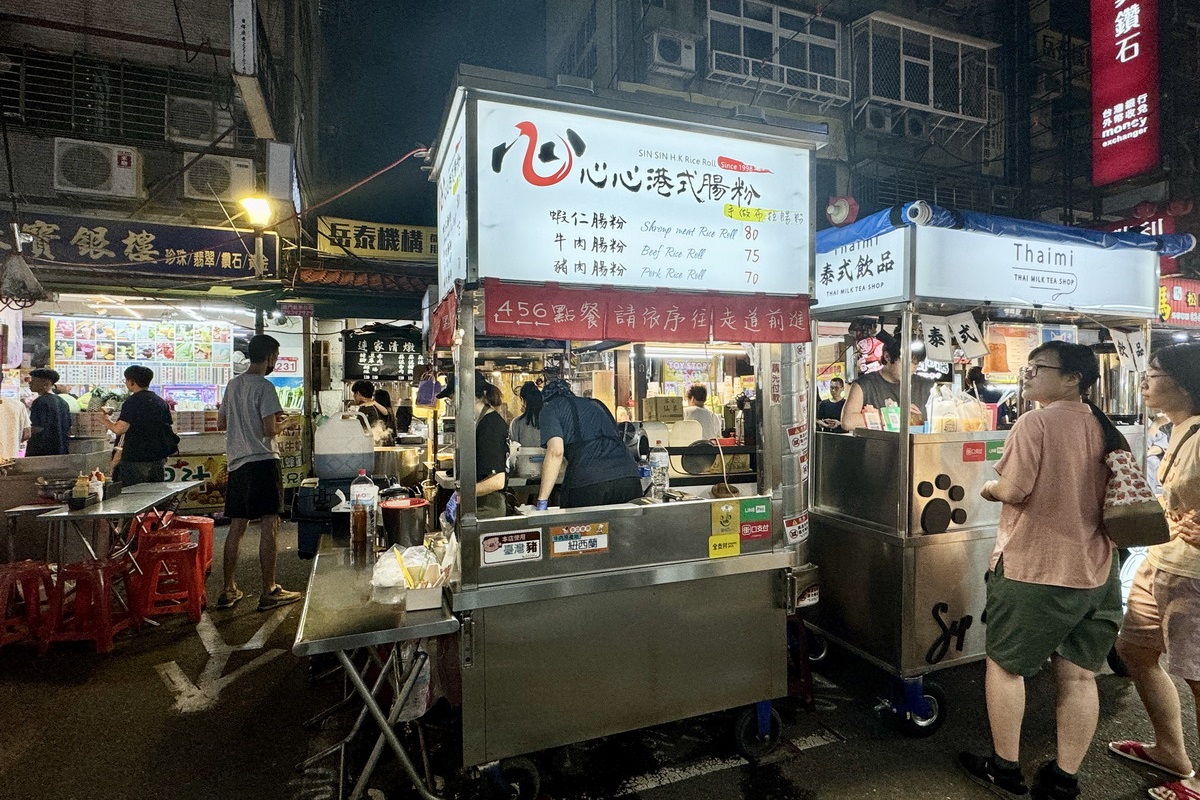 【懶人包】饒河街夜市美食過七關：2024臺北夜市打牙祭活動，藥燉排骨、港式腸粉、東山鴨頭、烤玉米、杏仁豆腐、青草茶通通吃起來