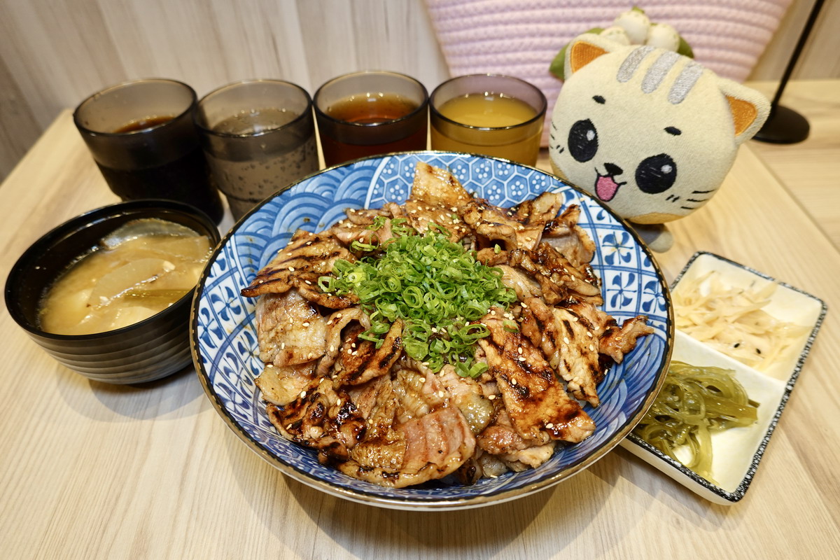 【桃園中壢美食】五日市十勝豚丼2024：全台首家北海道豚丼專門店開在中壢，原汁原味呈現十勝名物，本格派肉控快來吃 6535