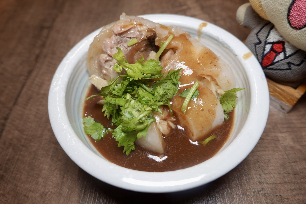 今日熱門文章：【台北龍山寺站美食】蘇家肉圓油粿（露店 蘇來傳）2024：1946年創立肉圓油粿老店，萬華在地人推薦老鄰居 6551