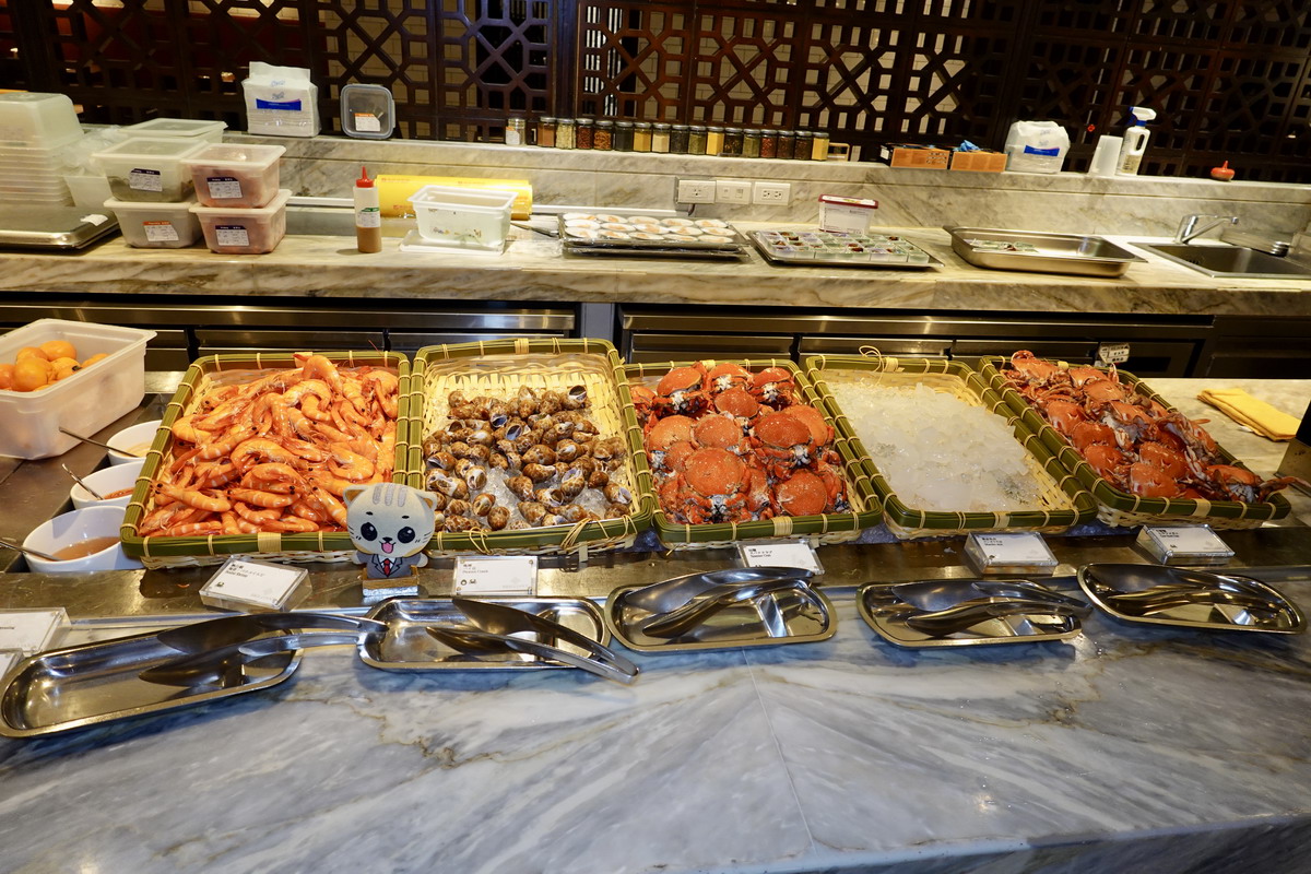 【台北南京復興站美食】JR東日本大飯店全日餐廳鉑麗安Brilliant吃到飽自助餐 2025:太狂了!香箱蟹一人一隻,泰國美食節主題味蕾大開,還有威靈頓牛排、羊排、燉牛舌自由!6942 【台北南京復興站美食】JR東日本大飯店全日餐廳鉑麗安Brilliant吃到飽自助餐 2025:太狂了!香箱蟹一人一隻,泰國美食節主題味蕾大開,還有威靈頓牛排、羊排、燉牛舌自由!6942