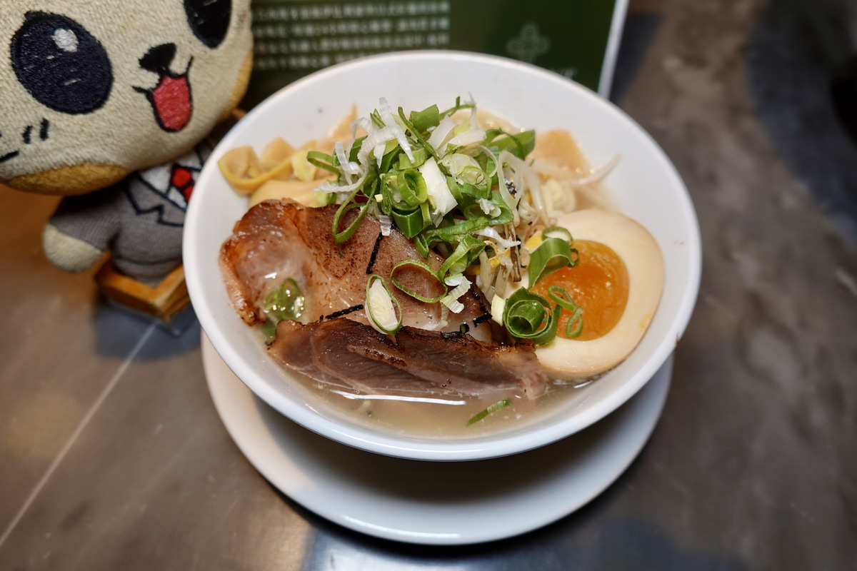 【台北南京復興站美食】JR東日本大飯店全日餐廳鉑麗安Brilliant吃到飽自助餐 2025:太狂了!香箱蟹一人一隻,泰國美食節主題味蕾大開,還有威靈頓牛排、羊排、燉牛舌自由!6942 【台北南京復興站美食】JR東日本大飯店全日餐廳鉑麗安Brilliant吃到飽自助餐 2025:太狂了!香箱蟹一人一隻,泰國美食節主題味蕾大開,還有威靈頓牛排、羊排、燉牛舌自由!6942