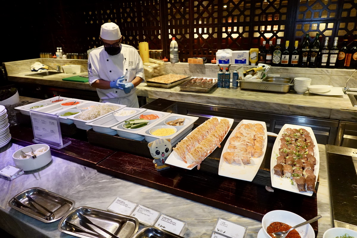 【台北南京復興站美食】JR東日本大飯店全日餐廳鉑麗安Brilliant吃到飽自助餐 2025:太狂了!香箱蟹一人一隻,泰國美食節主題味蕾大開,還有威靈頓牛排、羊排、燉牛舌自由!6942 【台北南京復興站美食】JR東日本大飯店全日餐廳鉑麗安Brilliant吃到飽自助餐 2025:太狂了!香箱蟹一人一隻,泰國美食節主題味蕾大開,還有威靈頓牛排、羊排、燉牛舌自由!6942