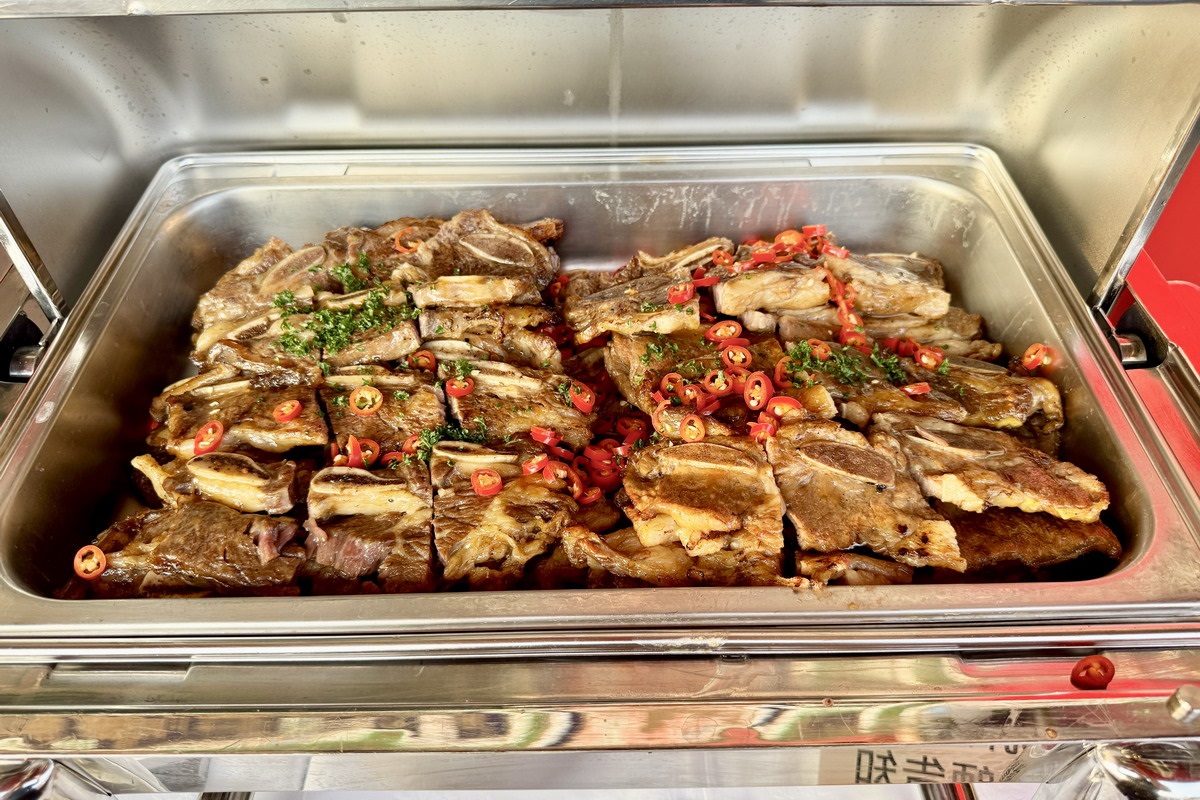 【中秋節烤肉活動】台北圓山大飯店中秋烤肉 2025：松葉蟹腳、和牛漢堡、烤肉、烤香腸吃到飽，加歌唱表演、高空夜景，歡度中秋就在圓山飯店 7096