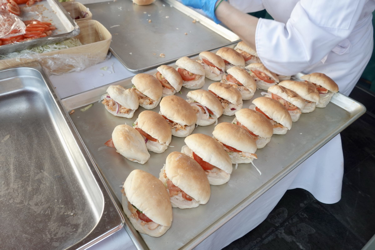 【中秋節烤肉活動】台北圓山大飯店中秋烤肉 2025：松葉蟹腳、和牛漢堡、烤肉、烤香腸吃到飽，加歌唱表演、高空夜景，歡度中秋就在圓山飯店 7096