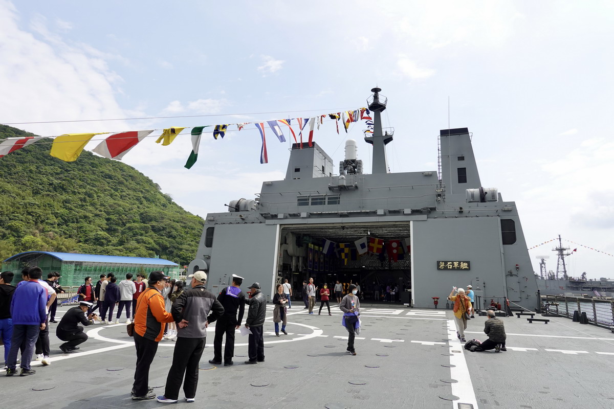 【海軍艦艇】磐石油彈補給艦 AOE-532：中華民國海軍最大噸位的船艦，海上加油補給站 6566