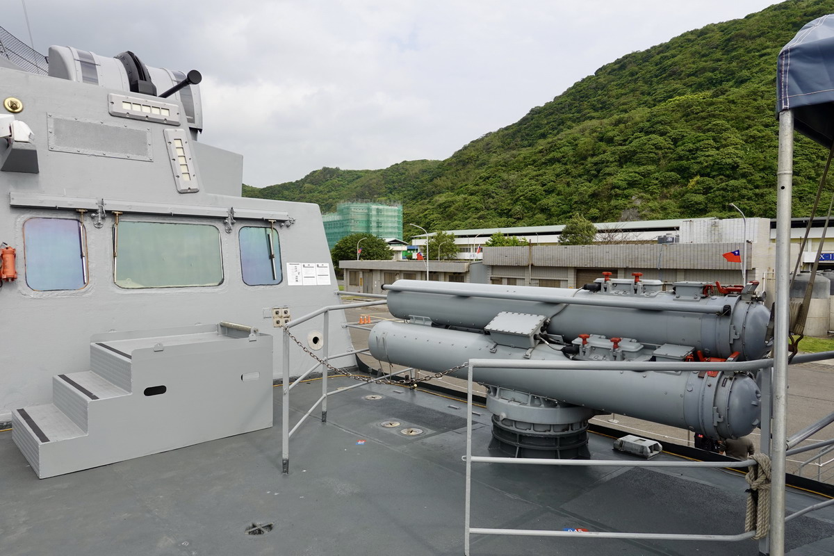 【海軍艦艇】康定級巡防艦迪化艦 PFG-1206：法國拉法葉 La Fayette 巡防艦台灣版，世界第一款暱蹤設計的軍艦 6570