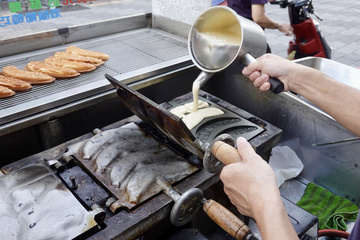 【台南中西區美食】王氏富屋金蕉條雞蛋糕 2024：會牽絲的雞蛋糕，國華街熱門點心，一天只賣3小時 6613