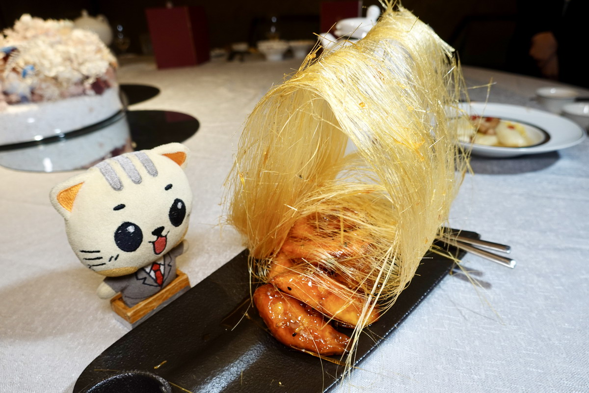 【台北南京復興站美食】JR東日本飯店台北凱華樓中餐廳 2025:黃袍烤鴨一鴨多吃,新北冠軍綠竹筍入菜帶來夏季清甜滋味,親友揪團一起來吃吧(還有商業午餐) 7001 【台北南京復興站美食】JR東日本飯店台北凱華樓中餐廳 2025:黃袍烤鴨一鴨多吃,新北冠軍綠竹筍入菜帶來夏季清甜滋味,親友揪團一起來吃吧(還有商業午餐) 7001