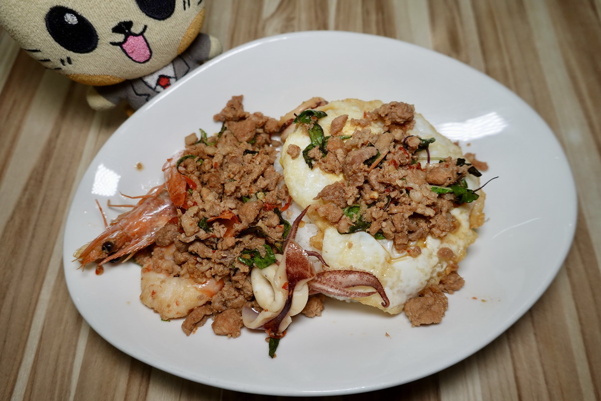 【台北松江南京站美食】Kanokwan 老麵攤 2026：奇妙的台泰混血麵店！泰國美食+台灣美食，巷弄內的平價人氣排隊小店 7352