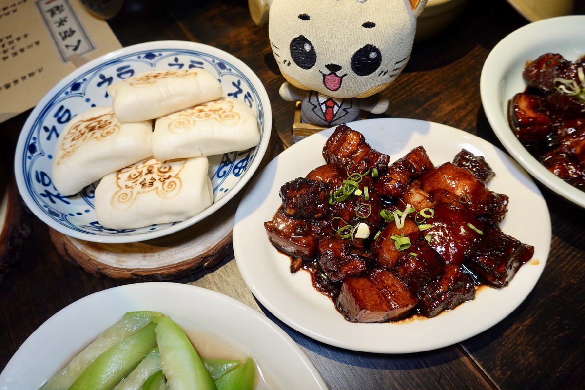 【台北天宮站美食】人間半醒中式餐酒館 2025：紅燒五花肉連妹子都愛吃！美味中菜+串燒+調酒，夜貓族的新天地 6665