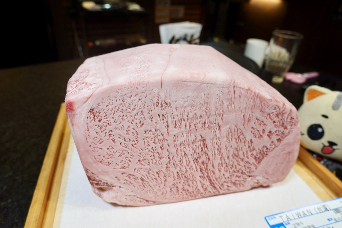 【台北大安站美食】蘭亭燒肉和牛極緻料理 2025：專人服務和牛燒肉店，真材實料高CP值，吃品味不吃昂貴，甜點有現做鯛魚燒冰淇淋 7008