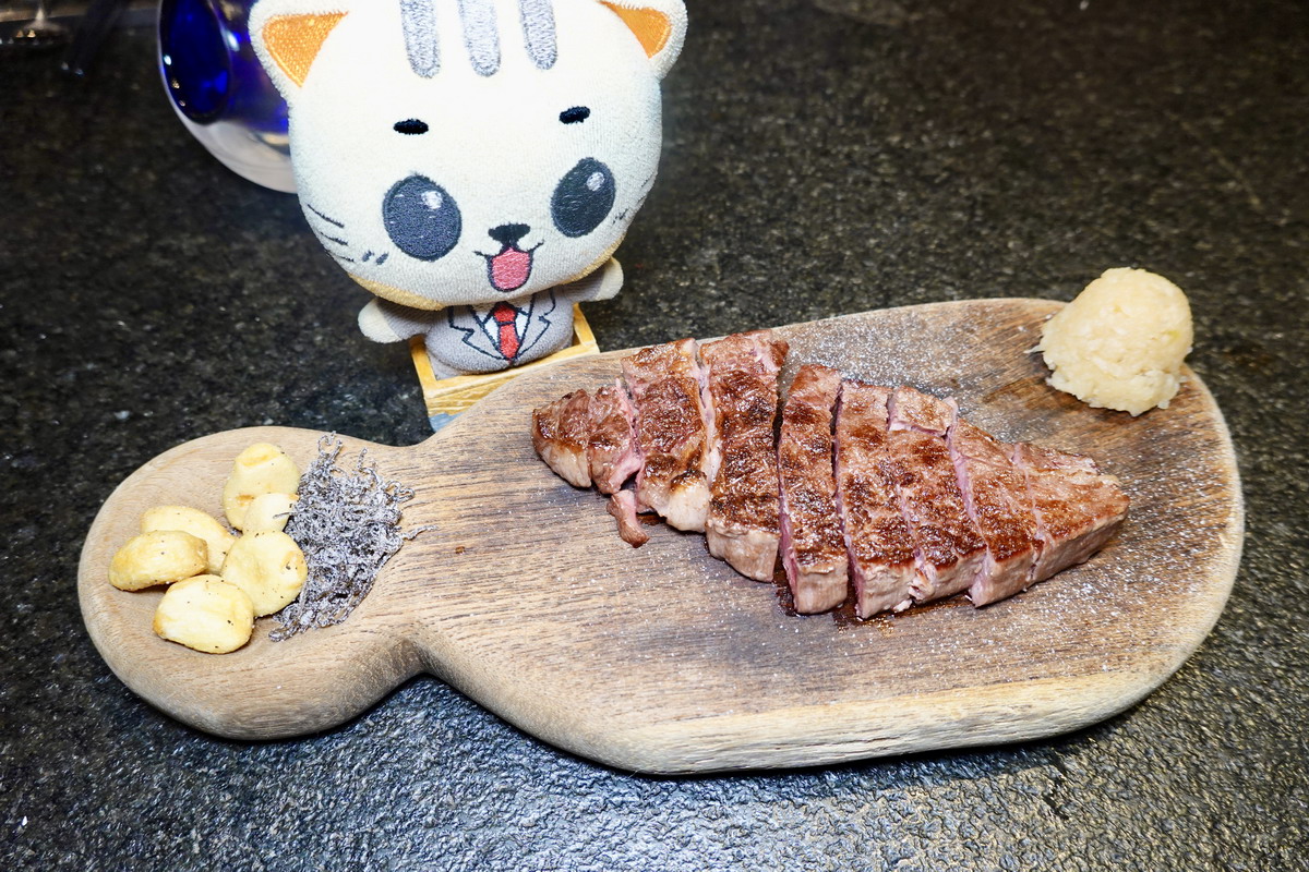 【台北大安站美食】蘭亭燒肉和牛極緻料理 2025：專人服務和牛燒肉店，真材實料高CP值，吃品味不吃昂貴，甜點有現做鯛魚燒冰淇淋 7008