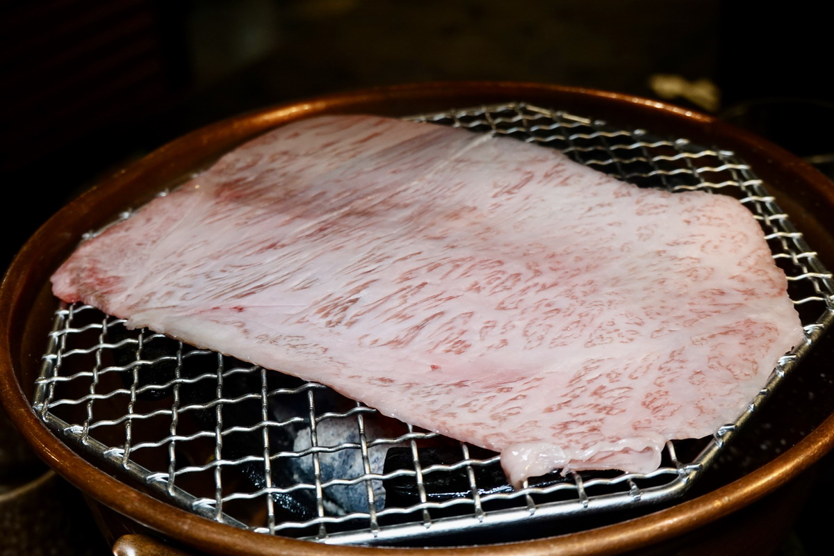 【台北大安站美食】蘭亭燒肉和牛極緻料理 2025：專人服務和牛燒肉店，真材實料高CP值，吃品味不吃昂貴，甜點有現做鯛魚燒冰淇淋 7008