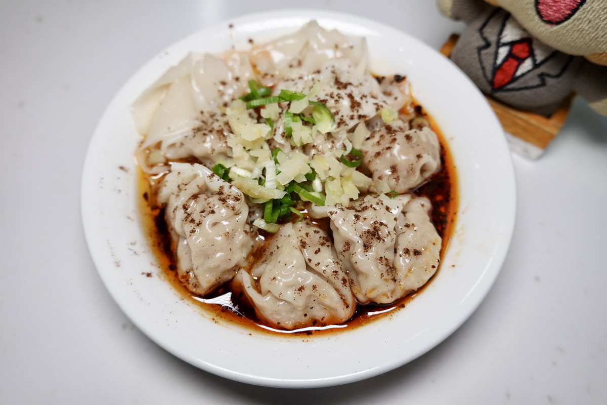 【台北中正紀念堂美食】史料味極 2025：南門市場熱門店，史記正宗牛肉麵分支，冰糖蹄花、擔擔麵、紅油抄手 6722