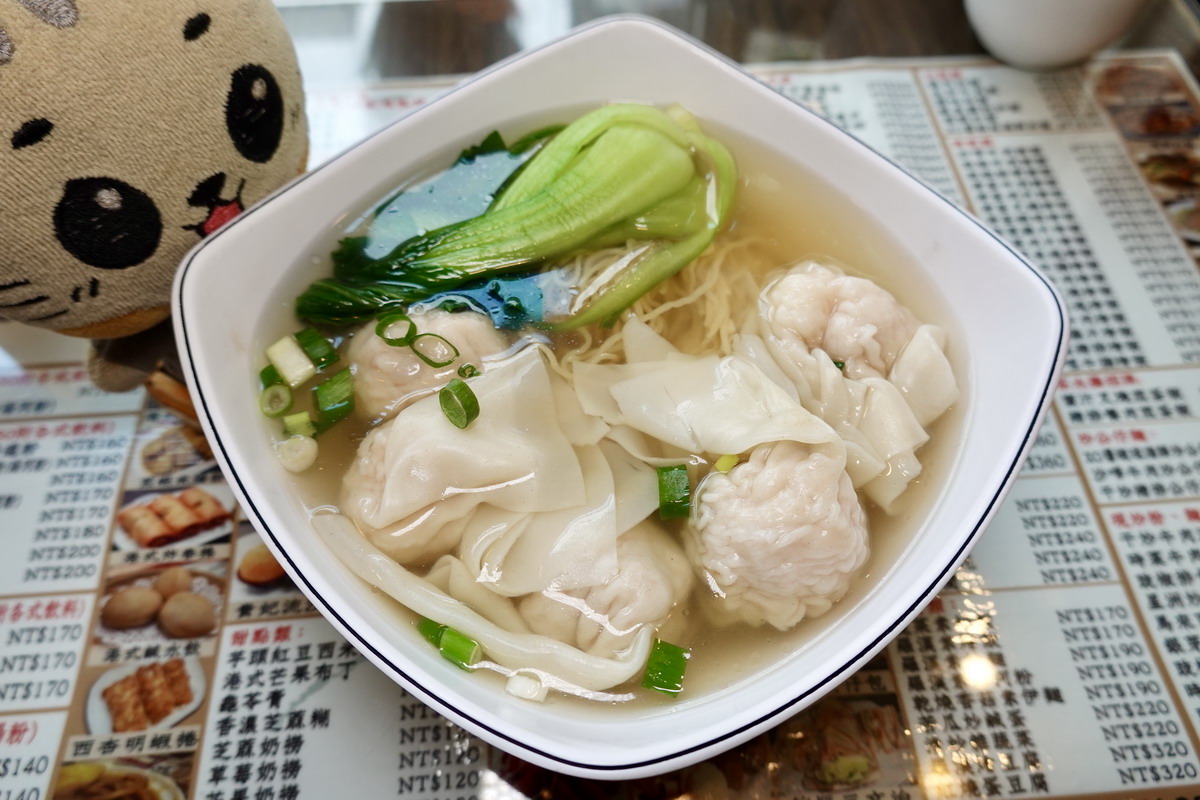 【台北南京復興站美食】香港茶水攤 2025：這家老牌茶餐廳菜色超多選擇，還曾賣過潮T，猴塞雷啊！6699