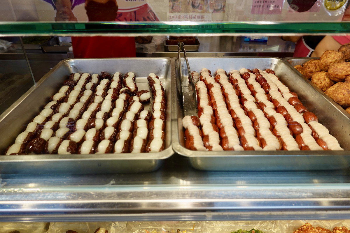 【台北中正紀念堂站美食】億長御坊 2026：熟食界的鼎泰豐，台灣熟食界第一把交椅，南門市場天下第一攤，朱億長的入味人生 7277