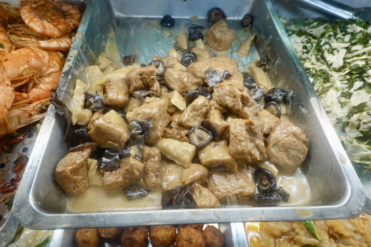 【台北中正紀念堂站美食】億長御坊 2026：熟食界的鼎泰豐，台灣熟食界第一把交椅，南門市場天下第一攤，朱億長的入味人生 7277