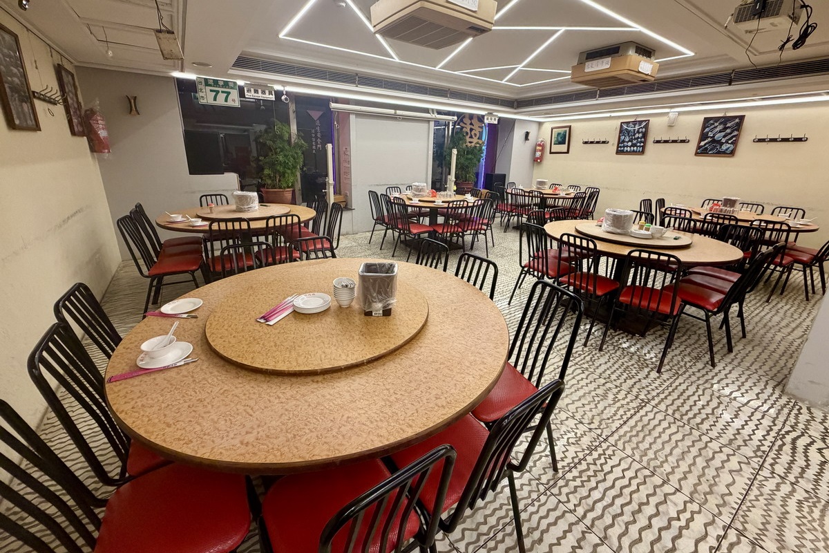 【台北南京復興站美食】鵝肉城活海鮮 2025：遼寧夜市霸主，眾多明星藝人上門，「輝達」黃仁勳也造訪，熱鬧的宵夜海產熱炒店 7159