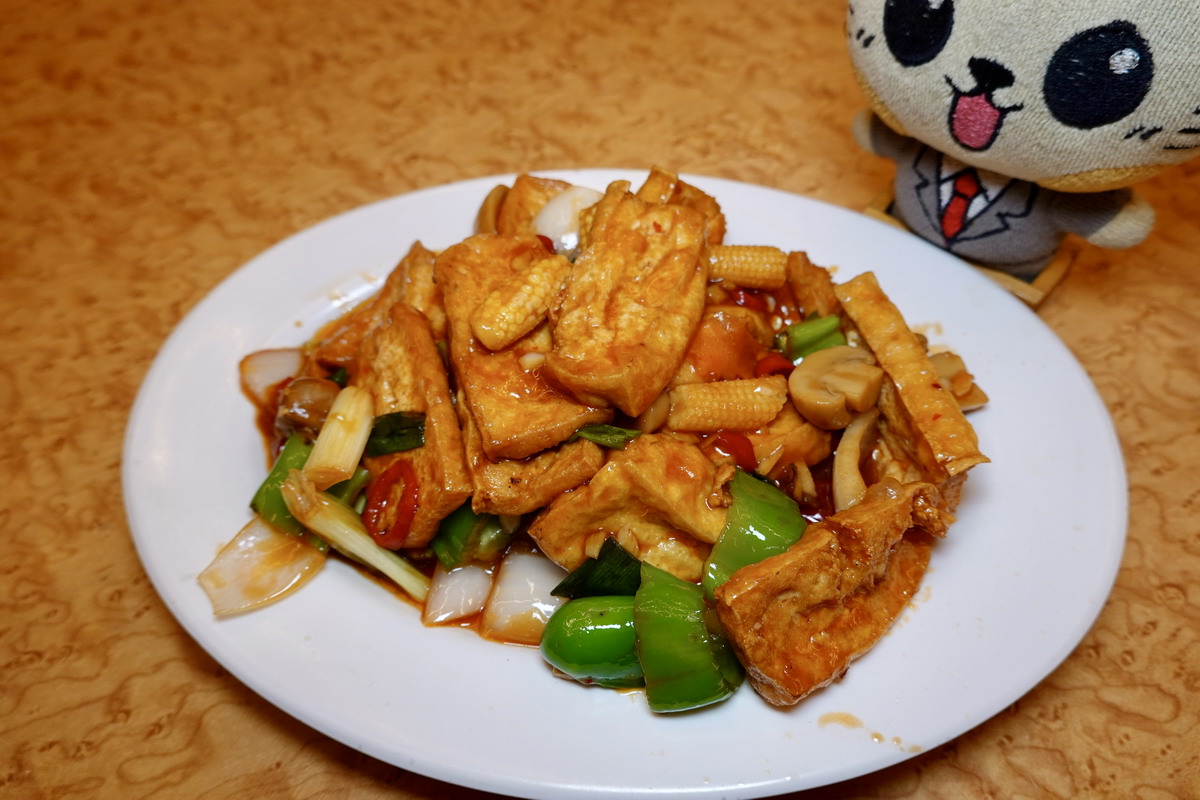 【台北南京復興站美食】鵝肉城活海鮮 2025：遼寧夜市霸主，眾多明星藝人上門，「輝達」黃仁勳也造訪，熱鬧的宵夜海產熱炒店 7159