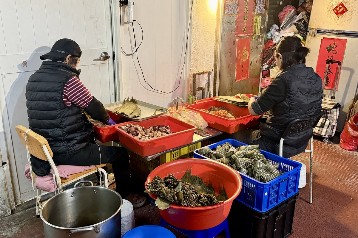 【台北大安站美食】四喜粽子 2026：隱身在信維市場二樓超難找，卻是超好吃的冠軍湖州粽子，端午節一定要先預訂 7226