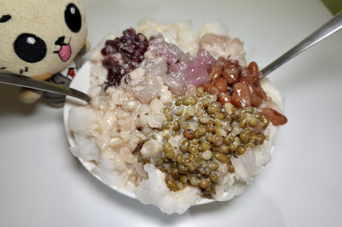 即時熱門文章：【台北龍山寺站美食】龍都冰菓專業家（龍都冰菓室）：1920年創立百年冰品甜湯老店，湯圓不是圓的、芋圓是扁的，八寶冰是招牌 6786