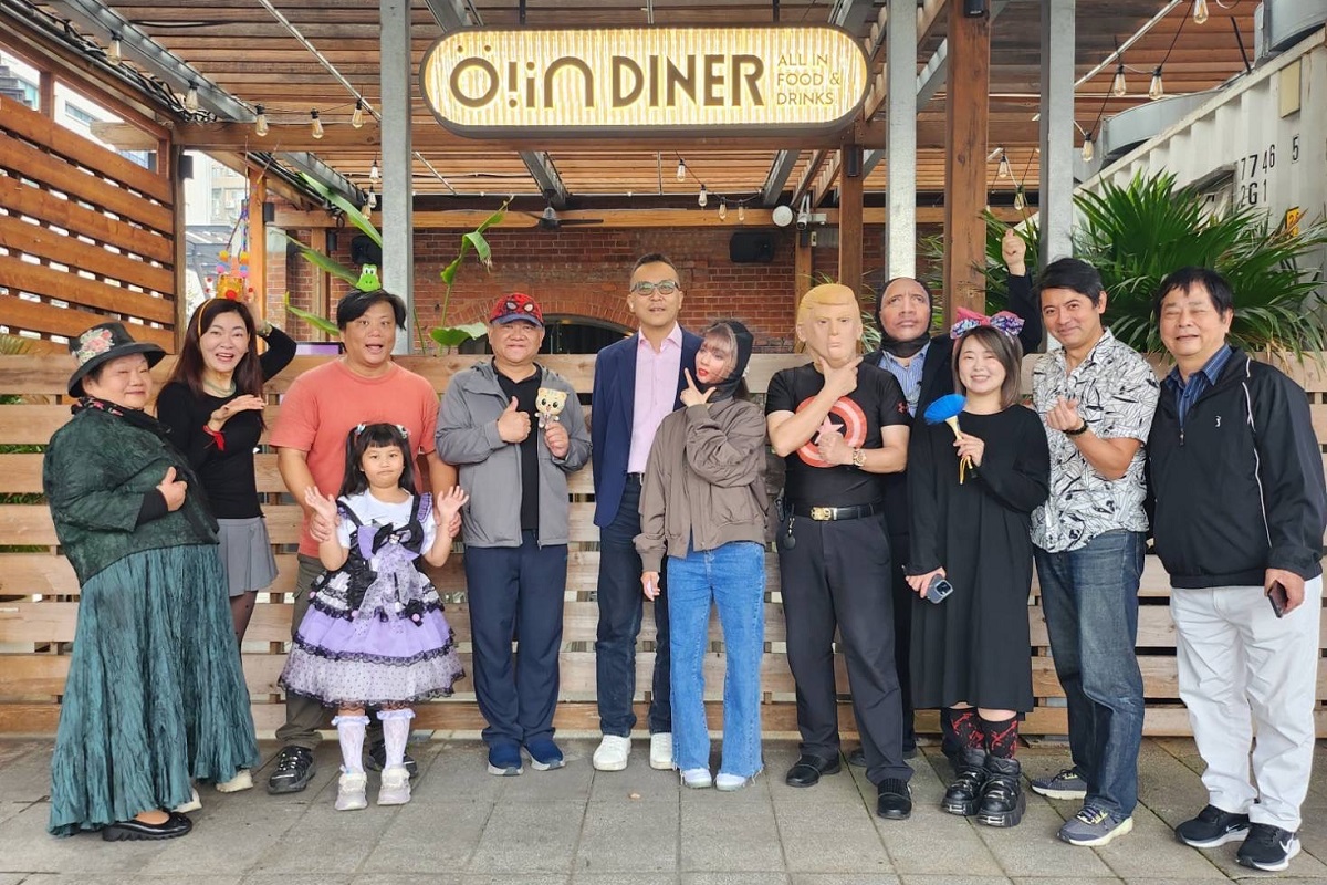 【台北西門站美食】Ö! in DINER 飽滿廚房 2025：台北市電影主題公園紅磚老屋重生，美式餐點結合假日音樂表演，聚餐好選擇 6831