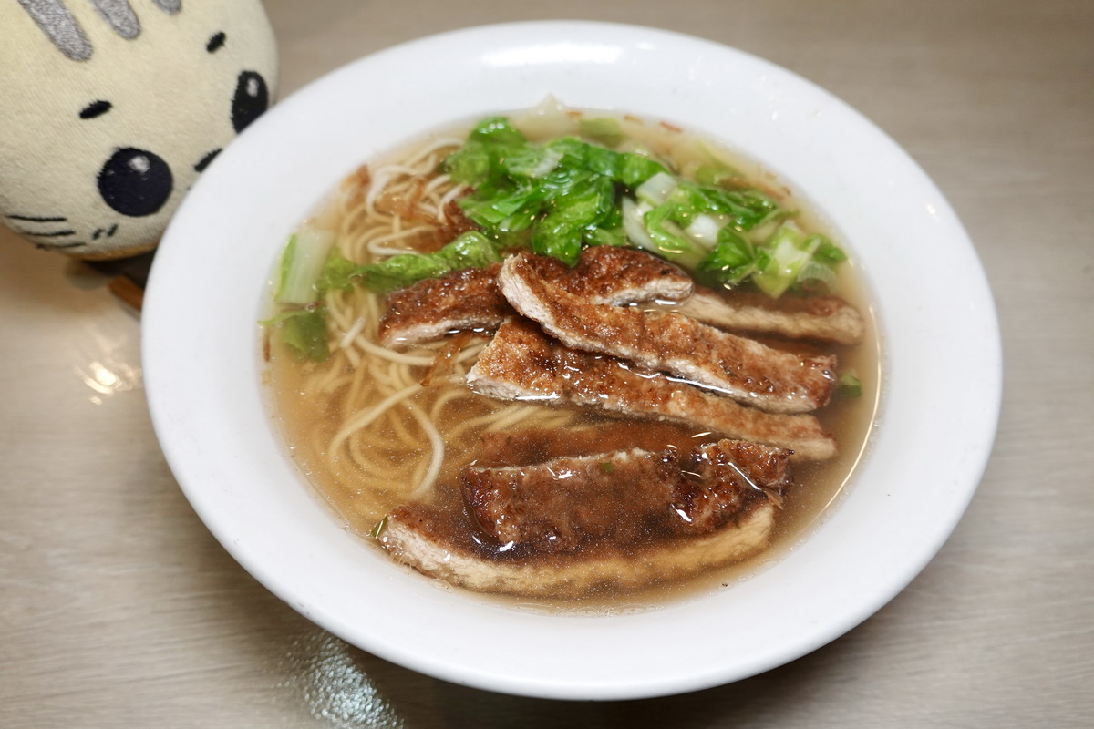【台北小巨蛋站美食】小上海林師傅 2025：1966年創立上海點心老店，小籠湯包、油豆腐細粉、湖州粽子充滿懷舊風味，平價樸實上班族和家庭客都喜歡 7029
