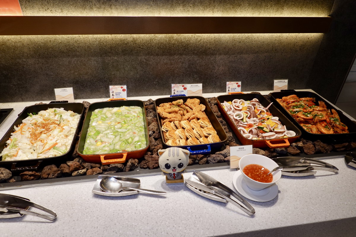 【台北中山站美食】台北老爺酒店 Le Café 吃到飽自助餐 2026：福馬迎春，中華美食的舌尖饗宴，小而美精緻路線的吃到飽自助餐 7239