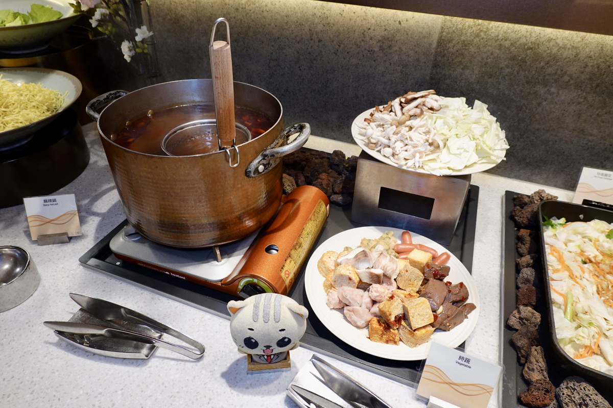 【台北中山站美食】台北老爺酒店 Le Café 吃到飽自助餐 2026：福馬迎春，中華美食的舌尖饗宴，小而美精緻路線的吃到飽自助餐 7239