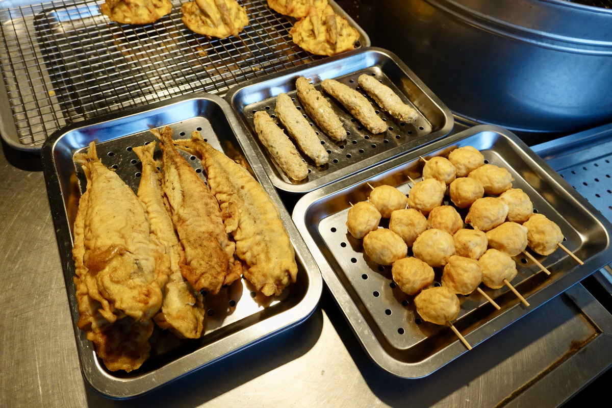 【彭湖湖西鄉美食】林投公園無名炸魚、冰淇淋 2025:澎湖隱藏版在地傳統美食,炸粿、炸魚、花枝丸、黑輪都是名物,林投公園必吃 6917 【彭湖湖西鄉美食】林投公園無名炸魚、冰淇淋 2025:澎湖隱藏版在地傳統美食,炸粿、炸魚、花枝丸、黑輪都是名物,林投公園必吃 6917
